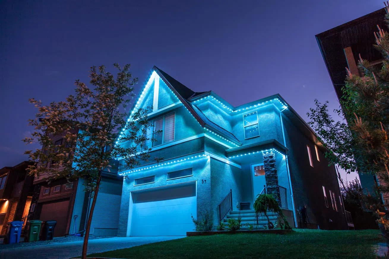 Best Permanent LED Lights in Kelowna: The 2026 Buyer's Guide for Okanagan Homeowners